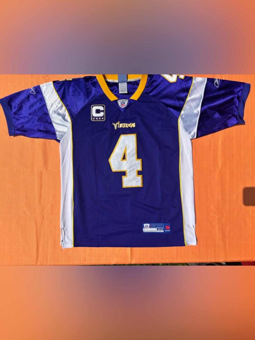 NFL Vikings Brett Favre #4 Replica Football Jersey size 48